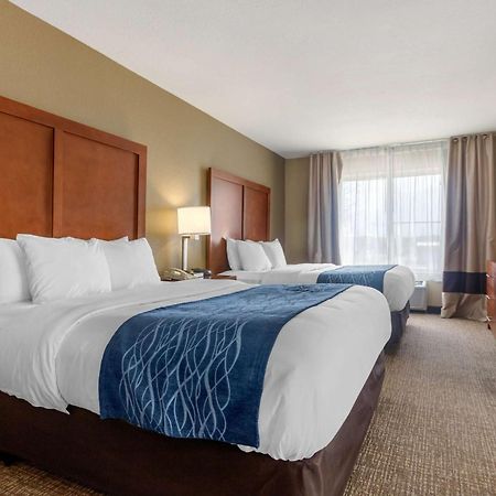 Comfort Inn & Suites Pittsburg Esterno foto