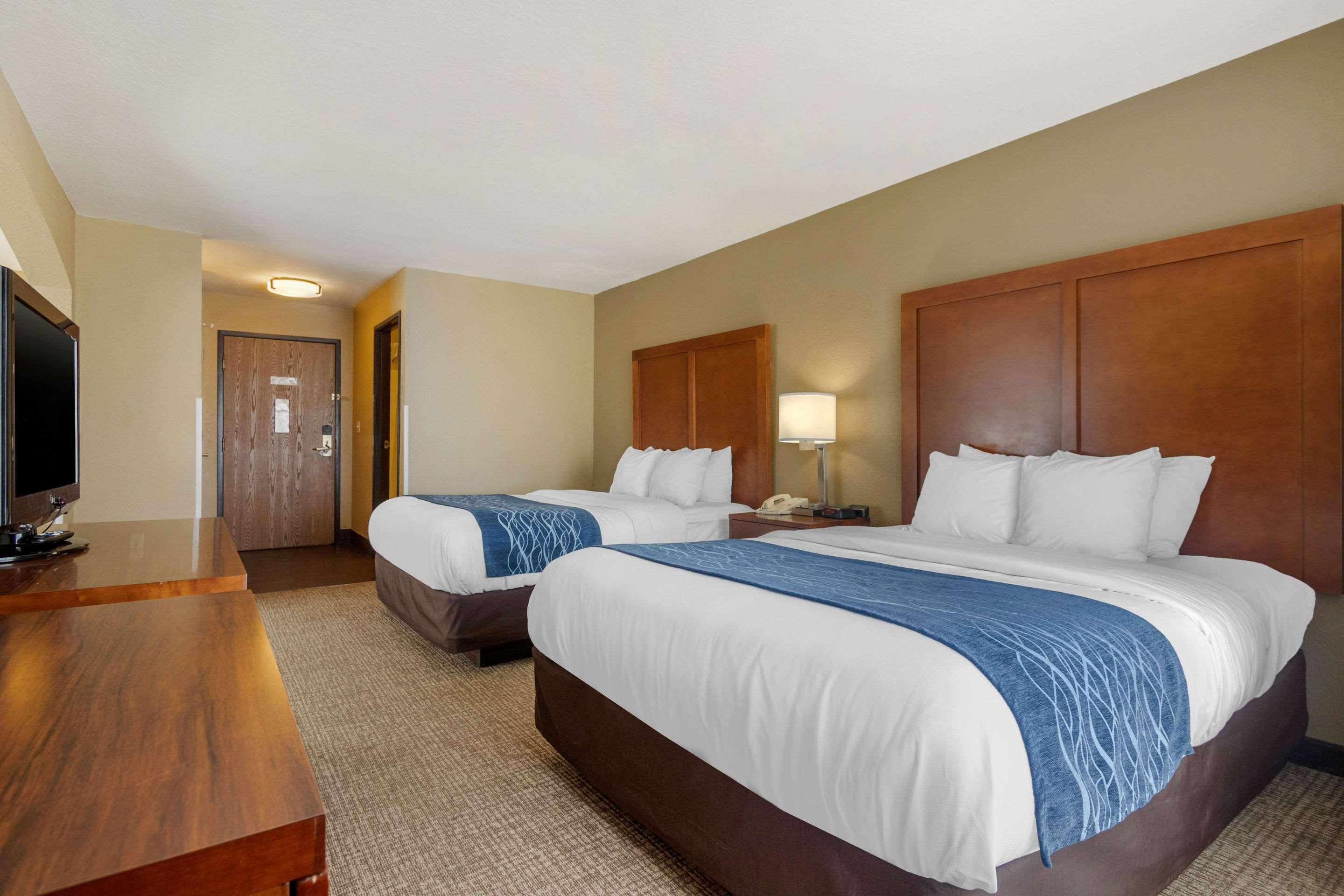 Comfort Inn & Suites Pittsburg Esterno foto