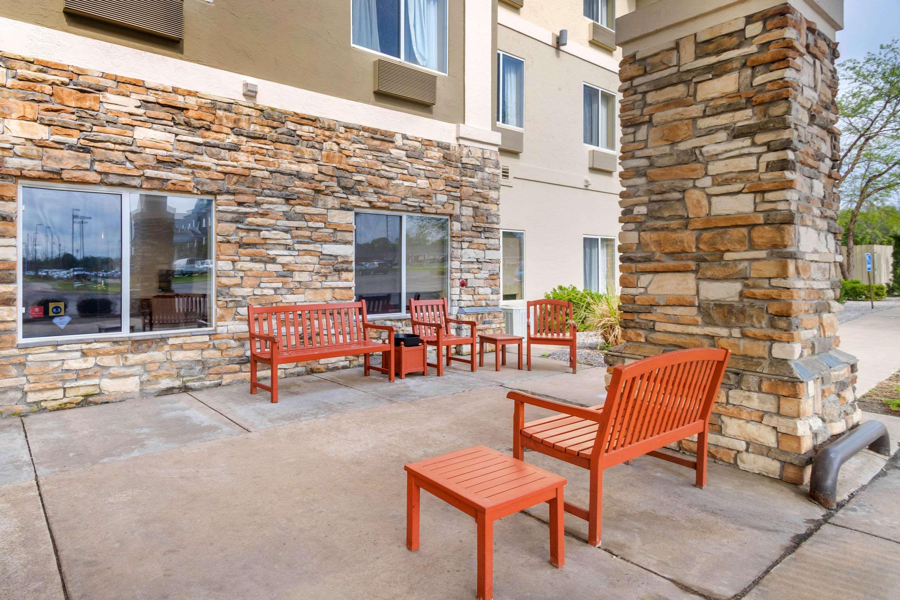 Comfort Inn & Suites Pittsburg Esterno foto