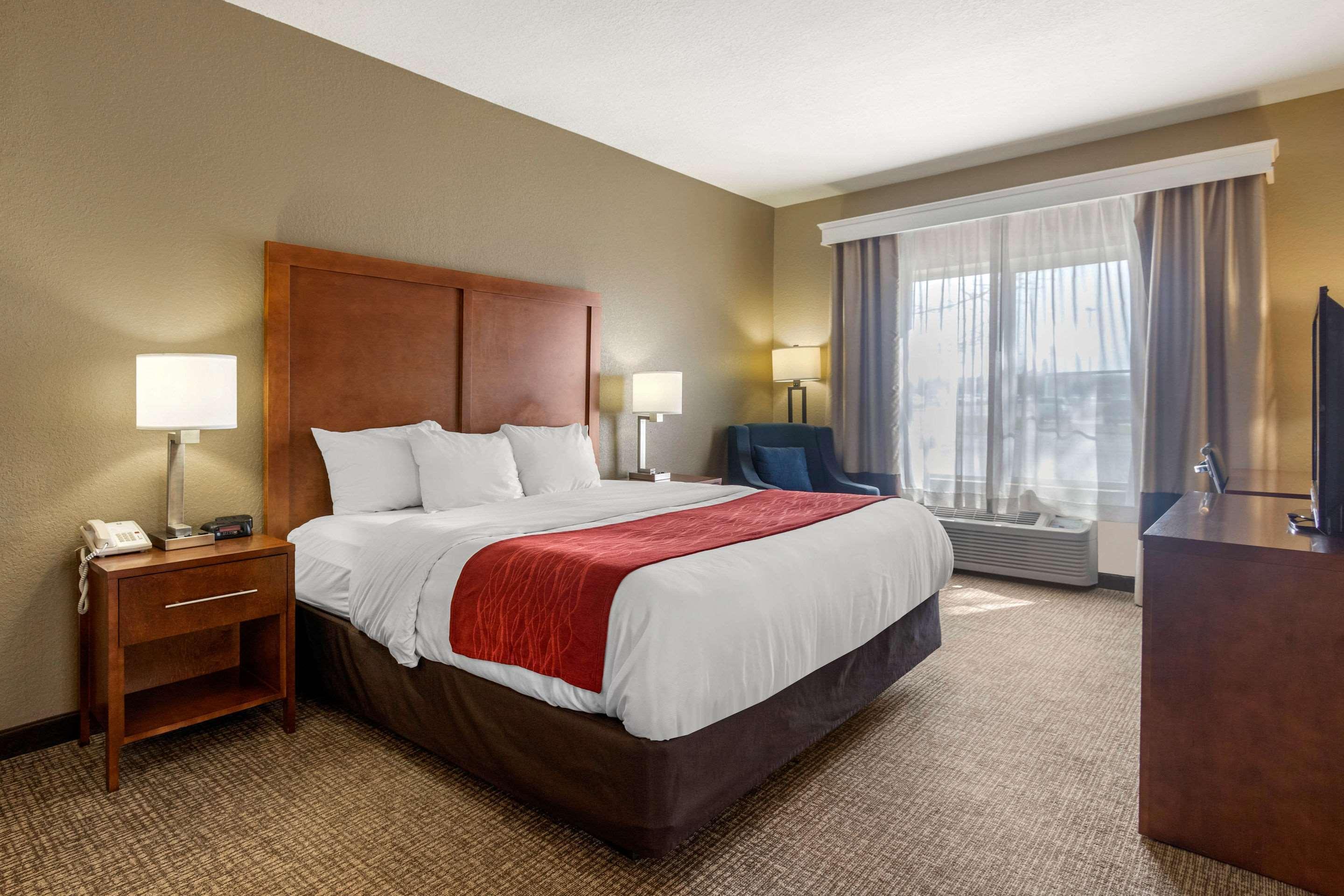 Comfort Inn & Suites Pittsburg Esterno foto