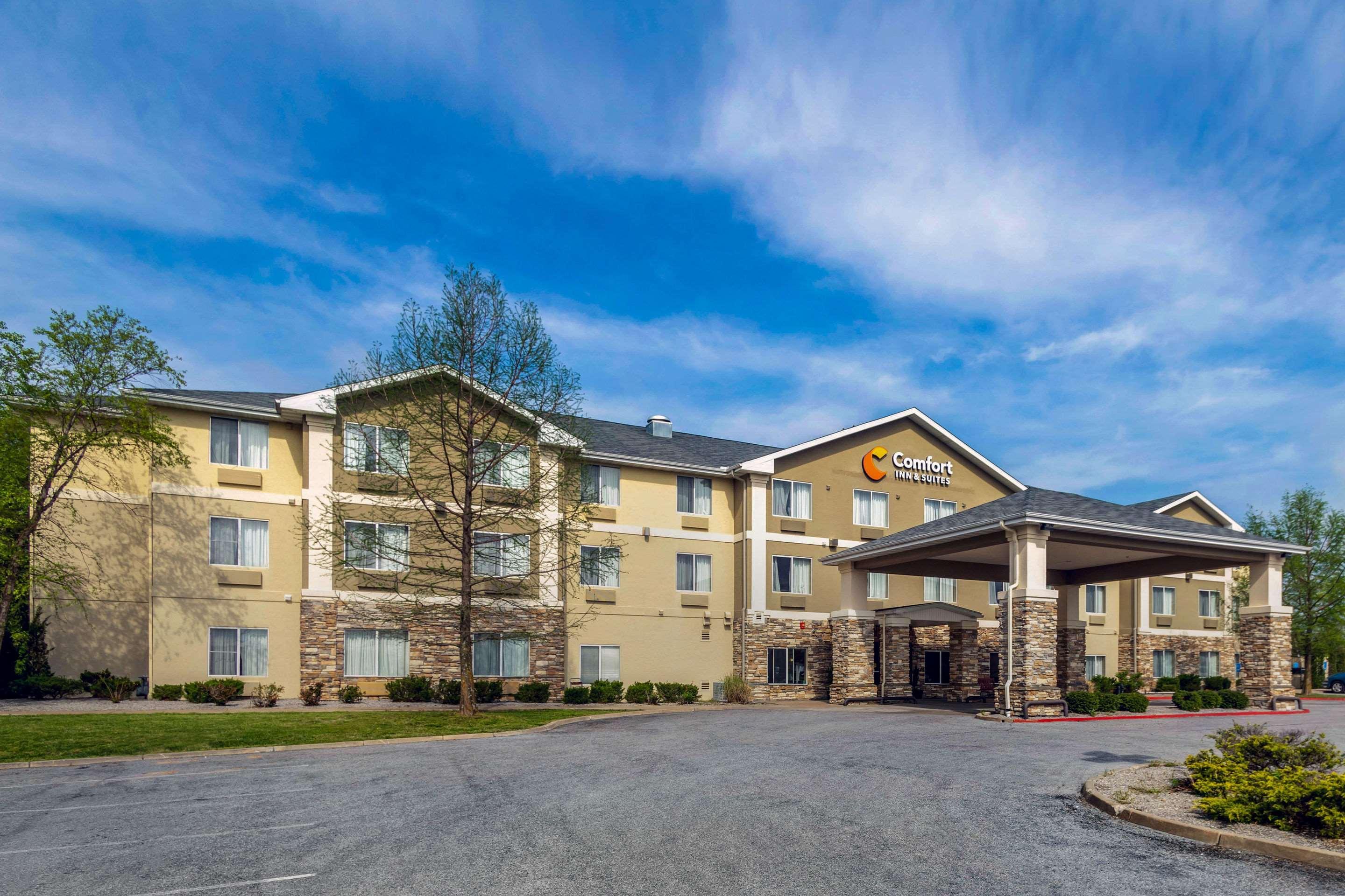 Comfort Inn & Suites Pittsburg Esterno foto
