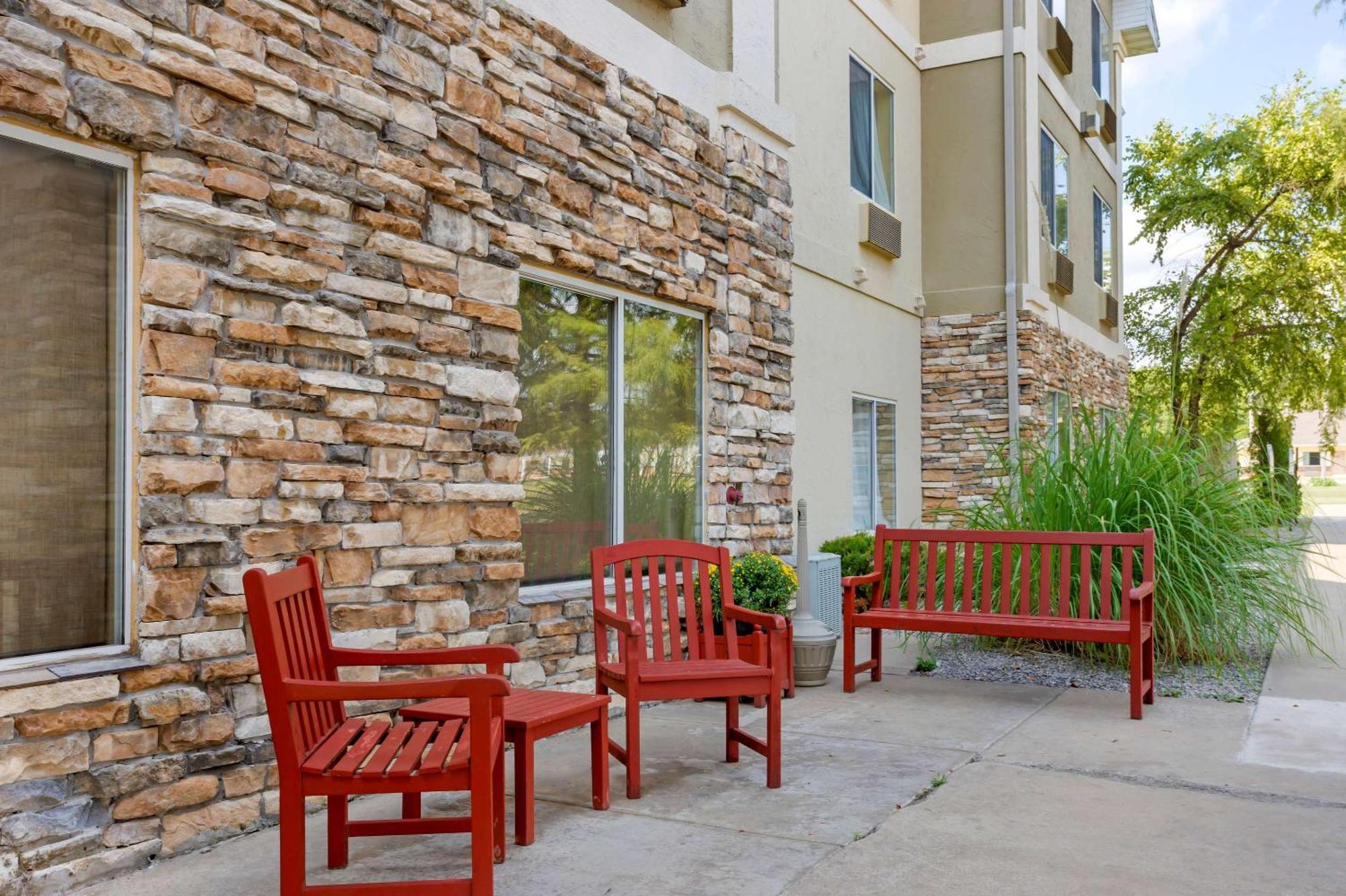 Comfort Inn & Suites Pittsburg Esterno foto