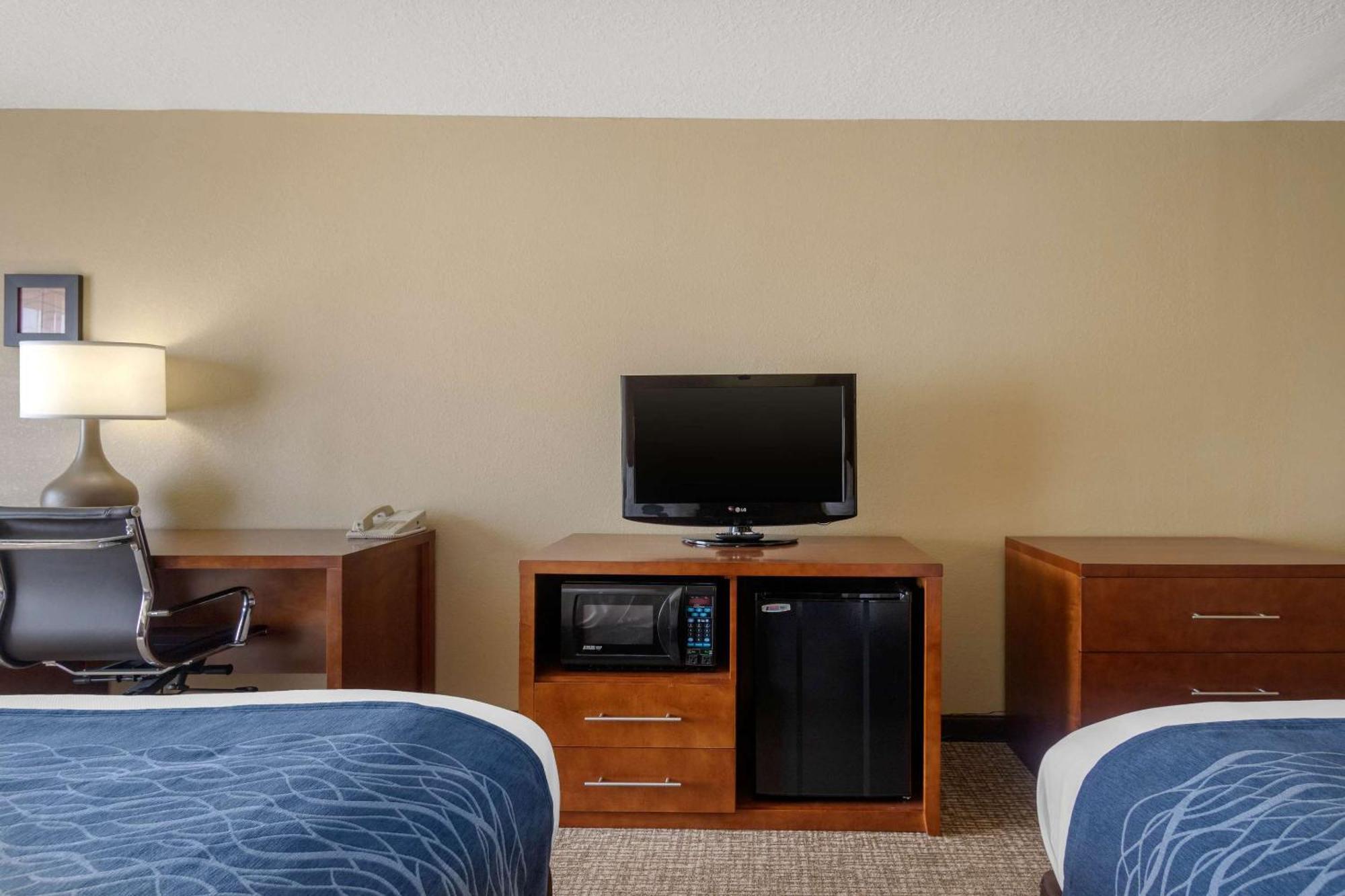 Comfort Inn & Suites Pittsburg Esterno foto